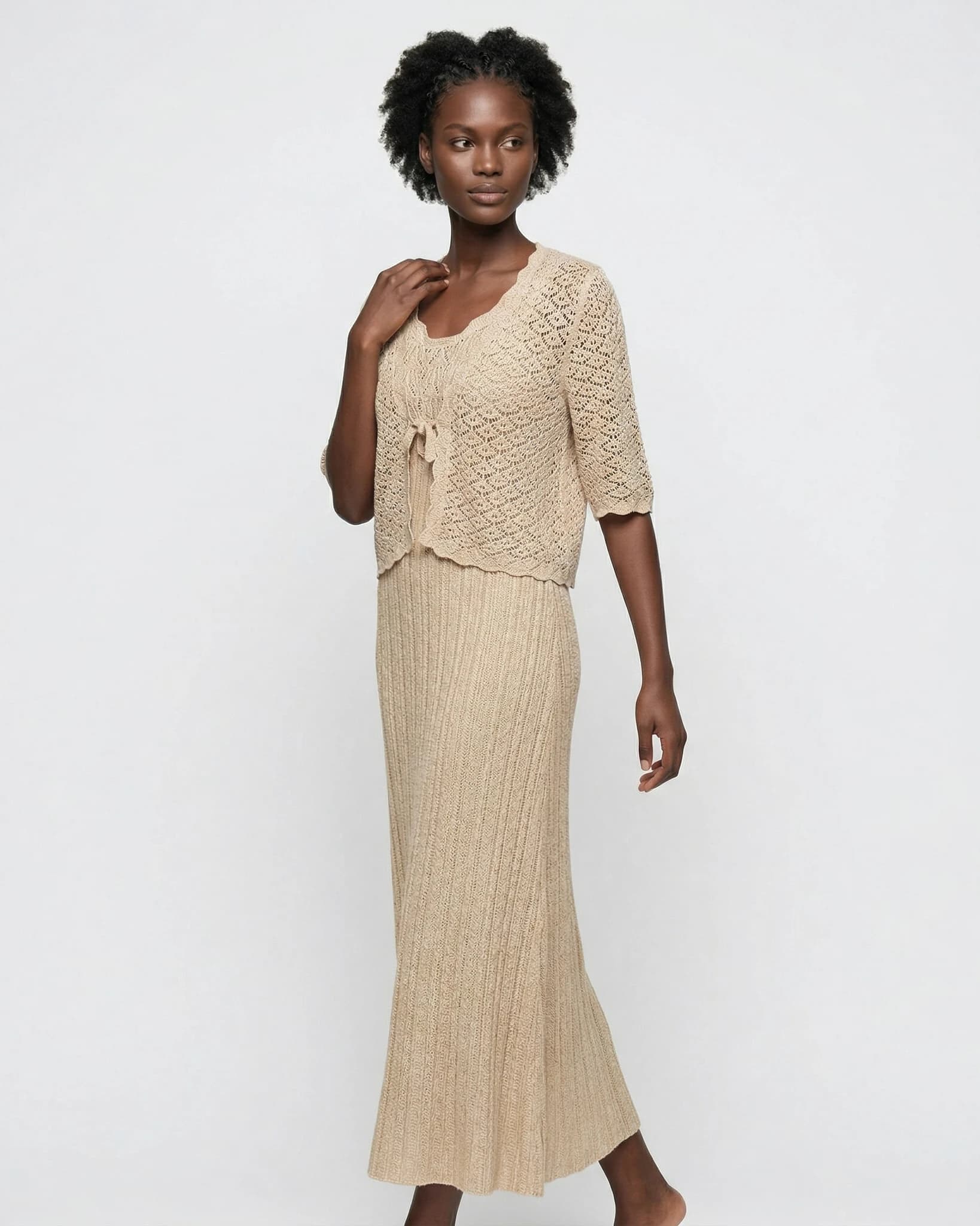 Bolero "Gala" en Punto Calado: La Caricia de Elegancia que Completa tu Look - vista secundaria